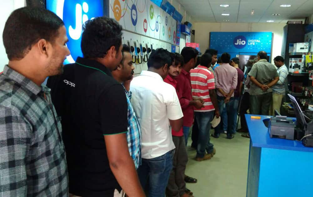 People queue up for availing Prime membership subscription Plan