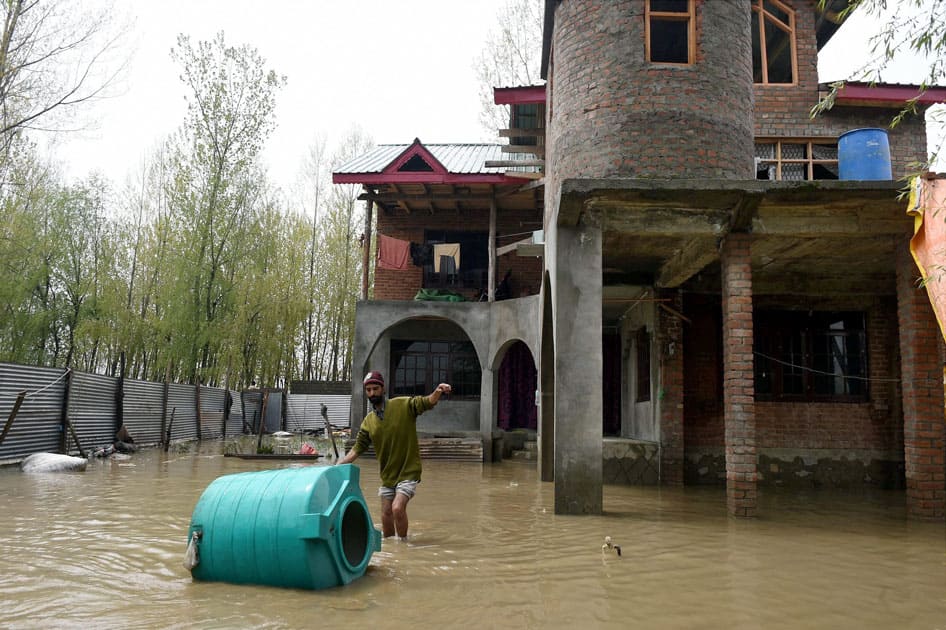 Flood threat in Srinagar