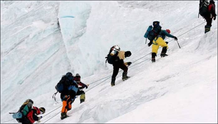 11 Indian climbers commence their expedition to Mt Everest&#039;s peak!