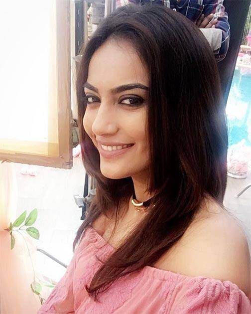 Instagram-surbhijyoti