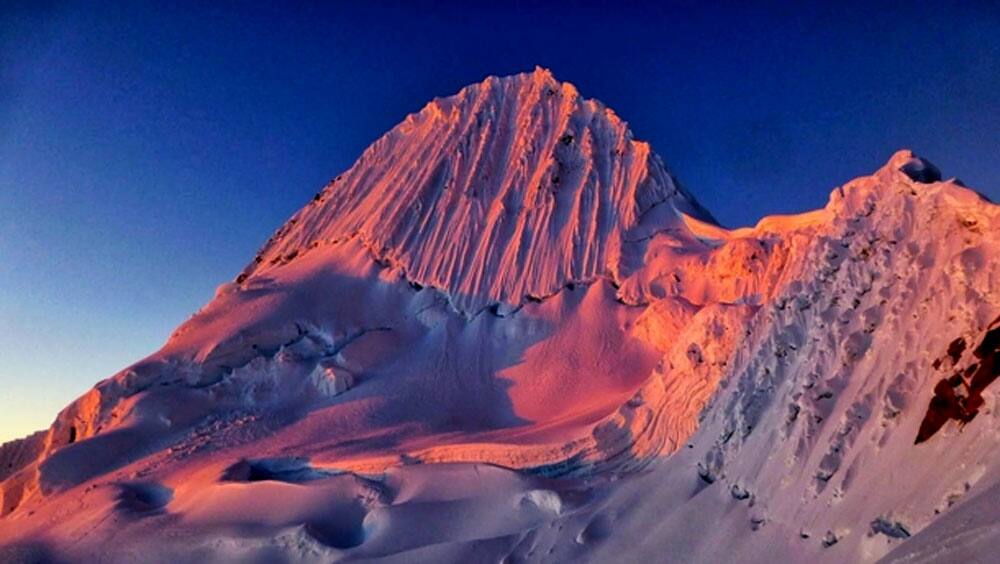 ALPAMAYO, PERU