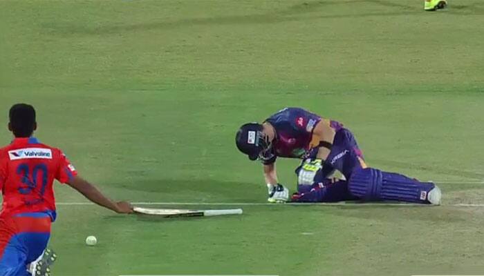 WATCH: Pune captain Steve Smith writhes in pain after being hit by a Basil Thampi bouncer