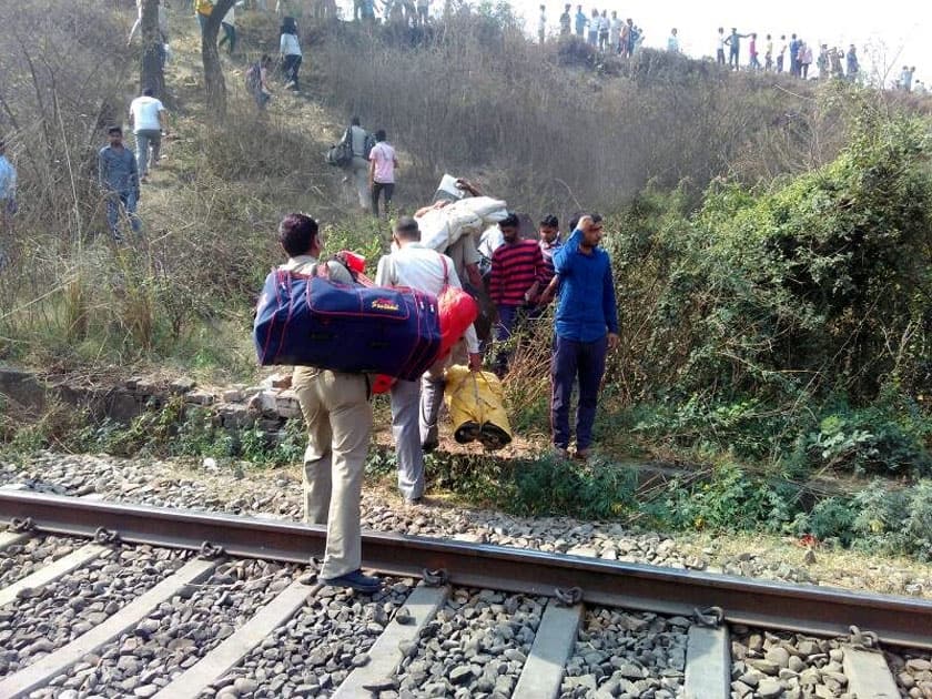 Rajya Rani Express derails in Uttar Pradesh Rajya Rani Express derails in Uttar Pradesh