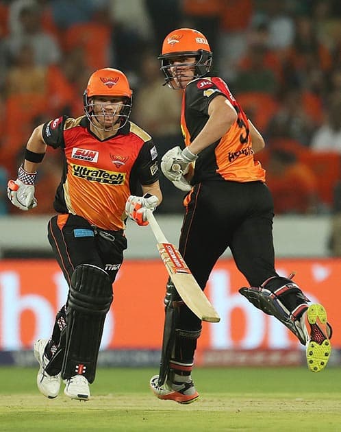 Sunrisers Hyderabad captain David Warner and Moises Henriques during IPL 2017