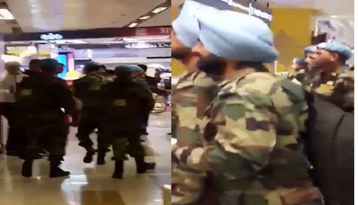 When Indian soldiers are kicked in Kashmir, Delhiites respond by offering salute - Watch video