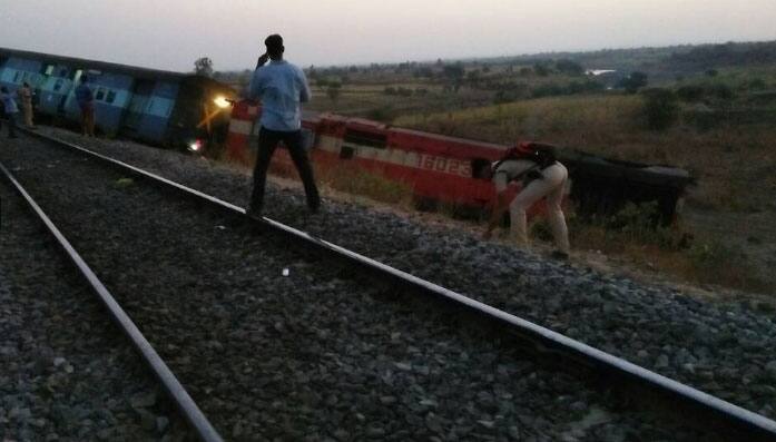 Aurangabad-Hyderabad passenger train derails in Karnataka, none hurt