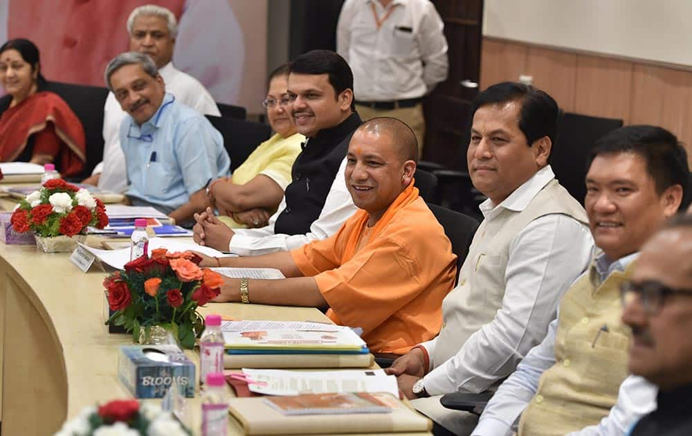 BJP chief ministers Sarbananda Sonowal, Yogi Adityanath, Manohar Parrikar and others at BJP Chief Ministers Council