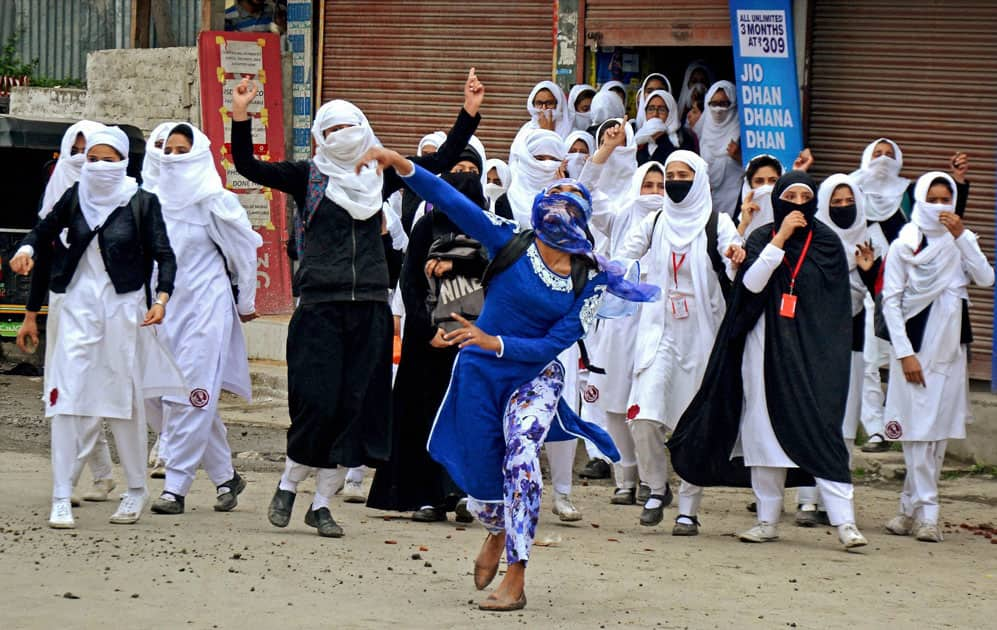 Clashes in Srinagar