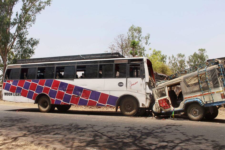 Road accident in Latehar