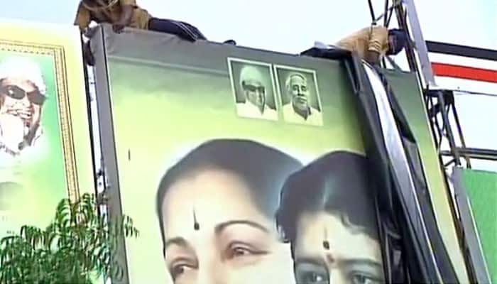 Banners sporting Sasikala image removed from AIADMK office