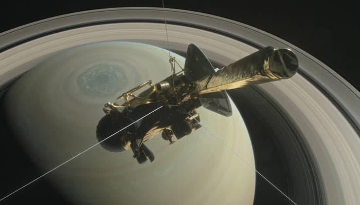 NASA&#039;s Cassini spacecraft flies between Saturn and its rings!