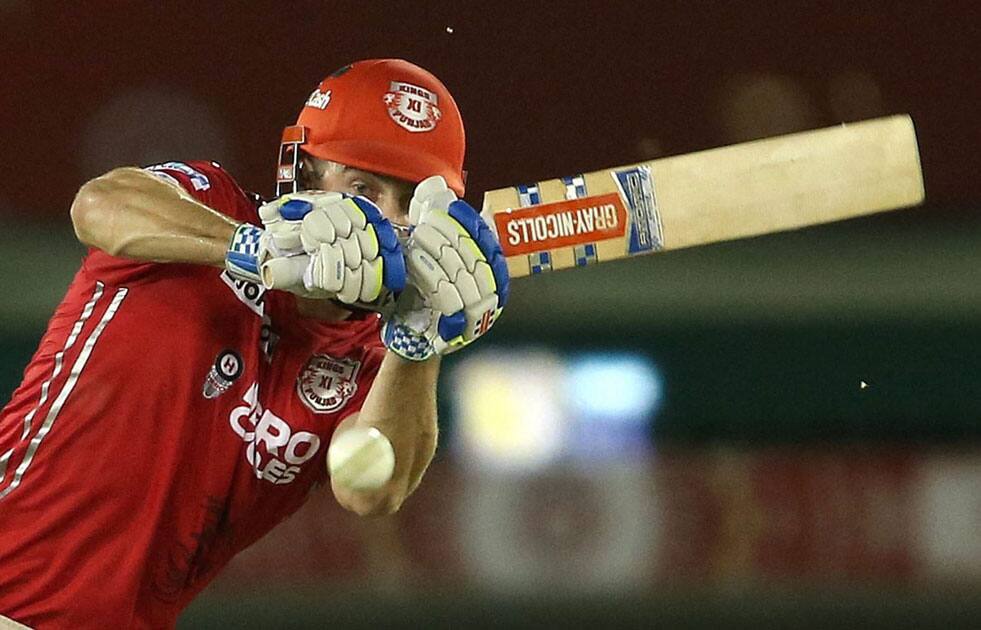 Shaun Marsh plays a shot