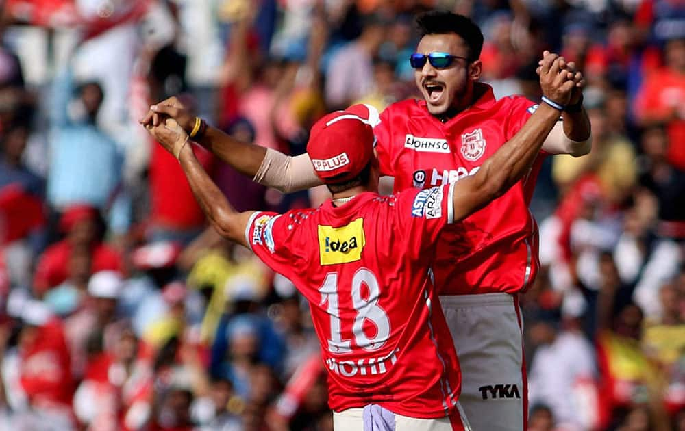 Akshar Patel celebrating the dismissal of Delhi Daredevils captain Karun Nair