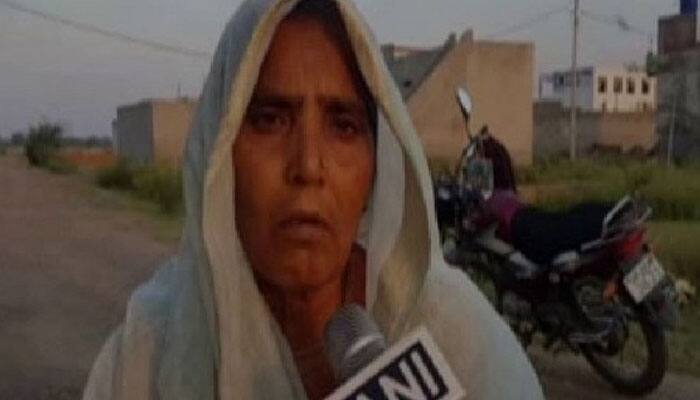 What about your &#039;ten Pakistani heads in return&#039; promise? Lance Naik Hemraj&#039;s mother asks Centre