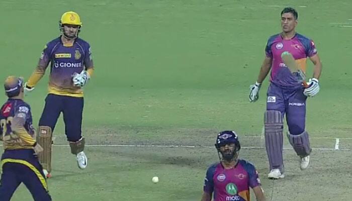 WATCH: MS Dhoni walks after nicking the ball during RPS vs KKR match in IPL 2017