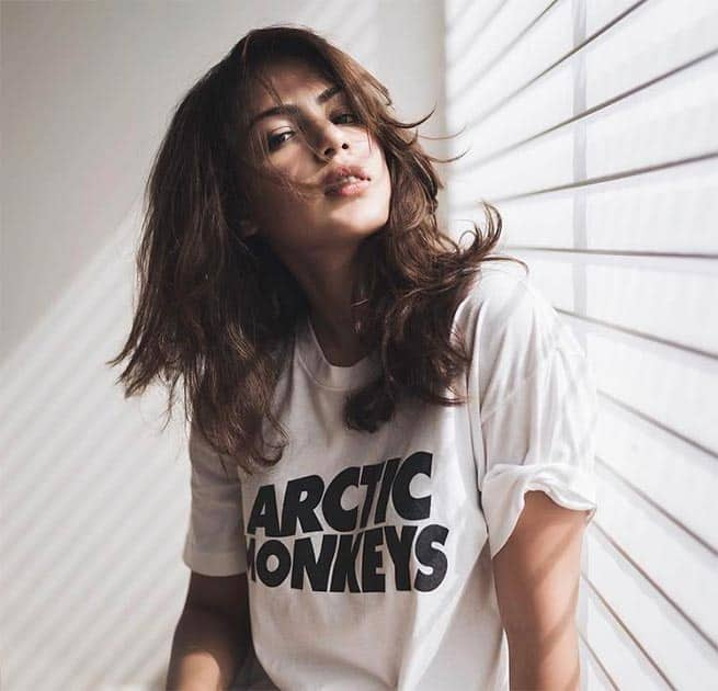 Instagram-rhea_chakraborty