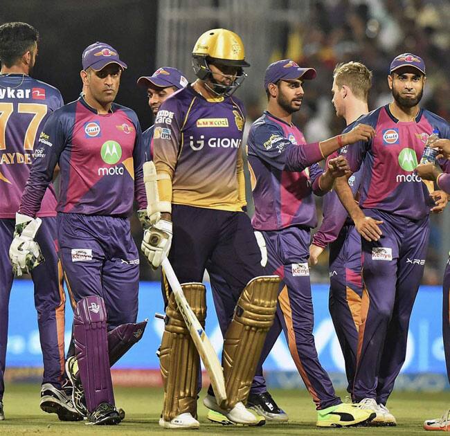 Sunil Narine leaves after his dismissal