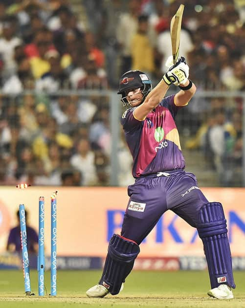 RPS captain Smith gets clean bowled