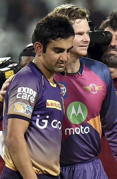 Gautam Gambhir with his RPS counterpart Smith after IPL