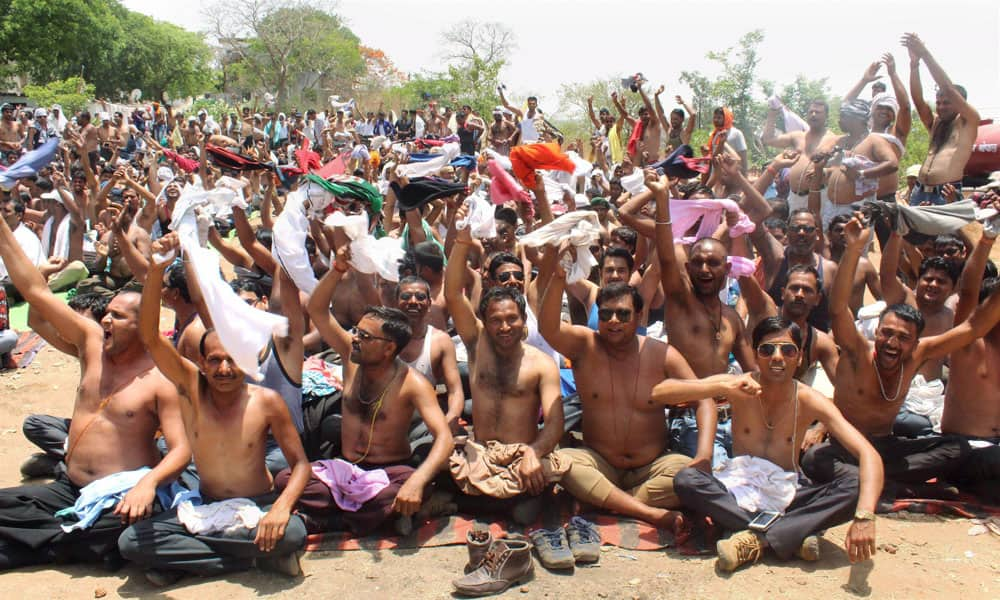 Ambulance workers protest in Bhopal