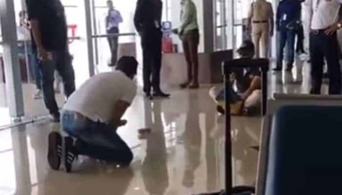 WATCH: MS Dhoni plays with Imran Tahir’s son at airport