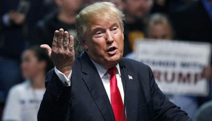 Donald Trump signs executive order to promote religious liberty