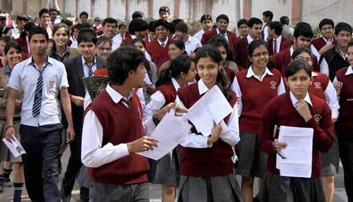 Kerala SSLC Result 2017, Kerala Board SSLC Class 10 Results 2017 to be declared today at 2 pm; Check results.kerala.nic.in or keralapareekshabhavan.in Kerala SSLC Result 2017, Kerala Board SSLC Class 10 Results 2017 to be declared today at 2 pm; Check results.kerala.nic.in or keralapareekshabhavan.in