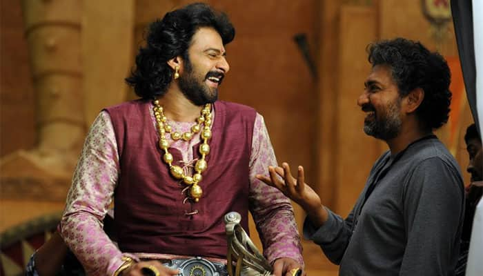 &#039;Baahubali&#039; Prabhas pens down a heartfelt message to his fans!