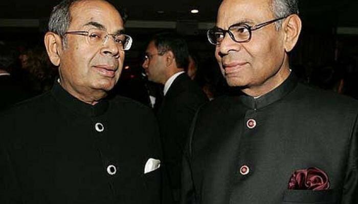 Hinduja brothers top UK&#039;s rich list