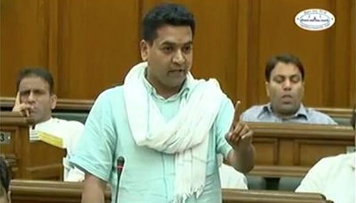 By accusing Arvind Kejriwal, Kapil Mishra&#039;s status is now of “do kaudi”: AAP