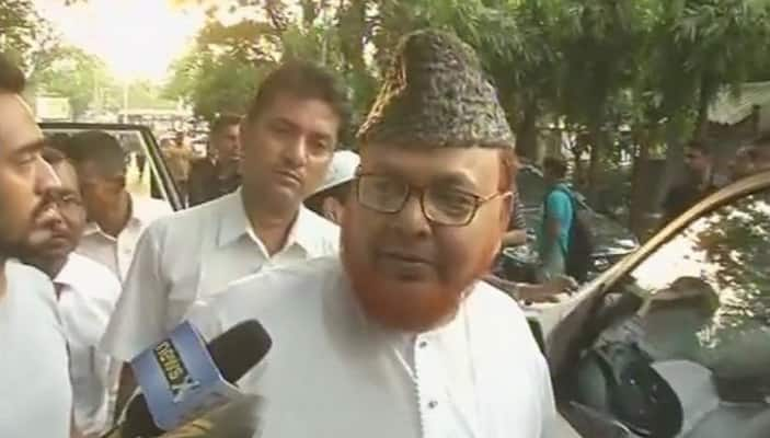 Shahi Imam, who once issued fatwa against Narendra Modi, says &quot;Even PM cannot remove my lal batti&quot;