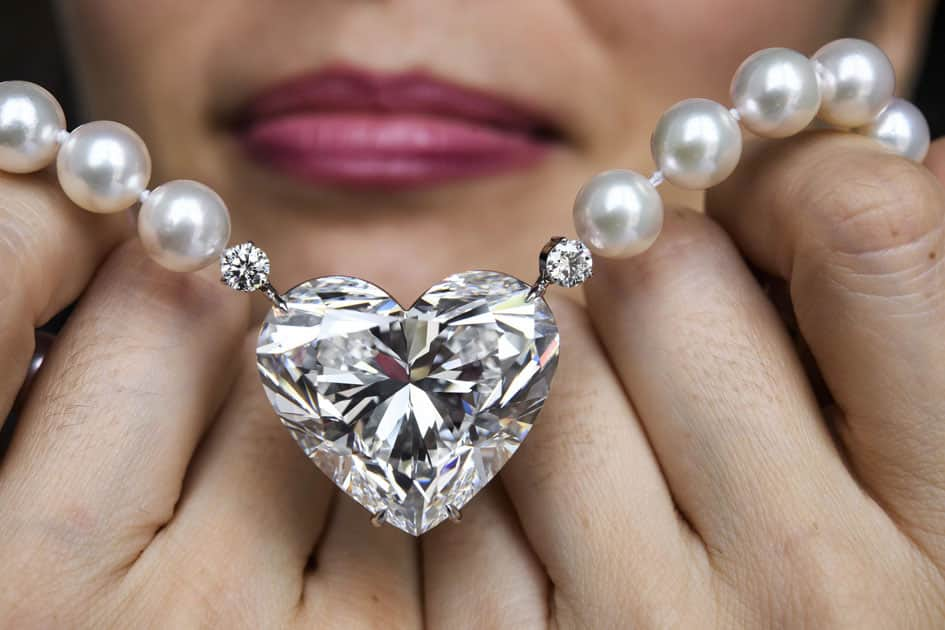 The flawless heart-shaped Boehmer and Bassenge La legende diamond