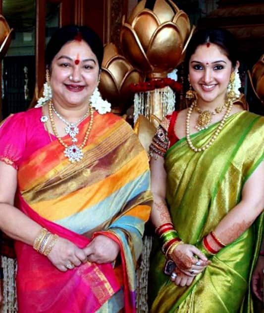 Preetha Vijayakumar - Manjula Vijayakumar