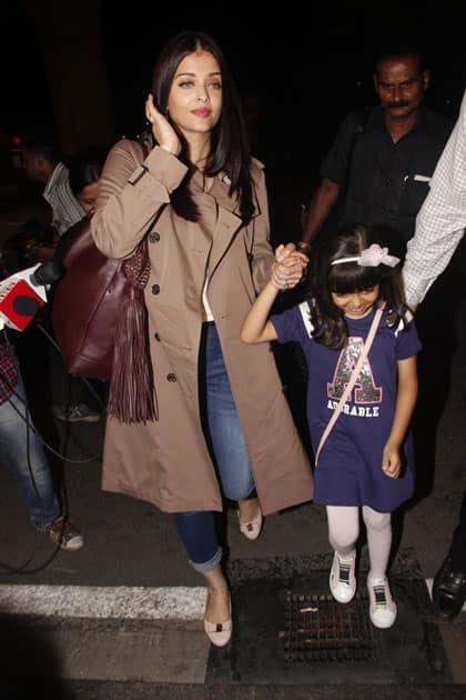 Actress Aishwarya Rai Bachchan along with her daughter Aaradhya