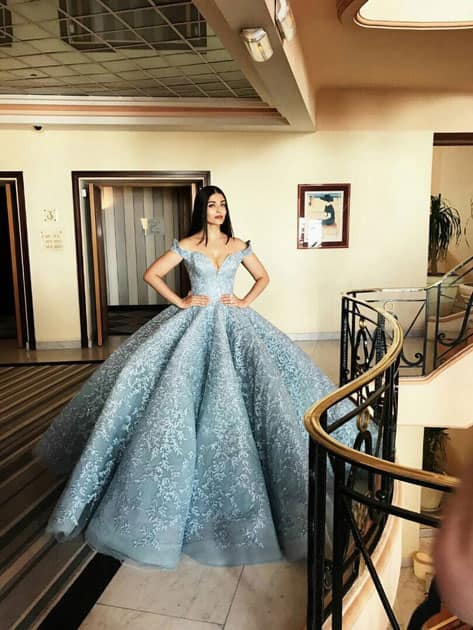 Hello Cinderella #AishwaryaAtCannes ready to stun the entire red carpet!