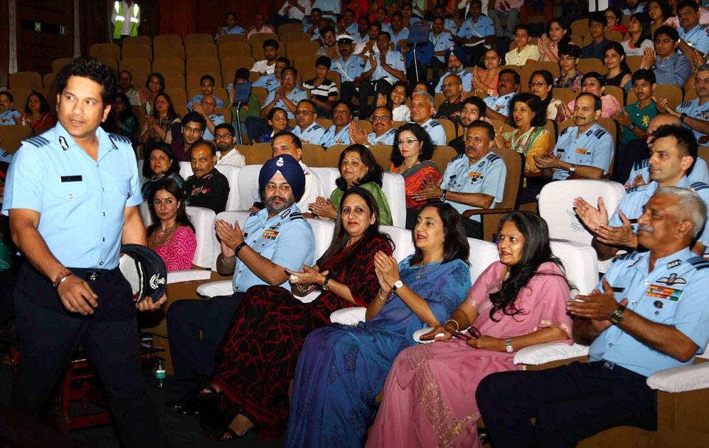 Group Captain Sachin Tendulkar with the Armed Force Personnel