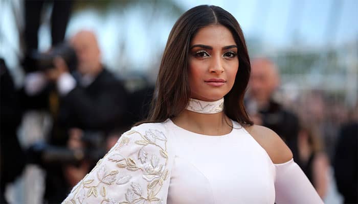 Sonam Kapoor feels fear of &#039;film festival&#039; tag keeps Indian makers away from fests