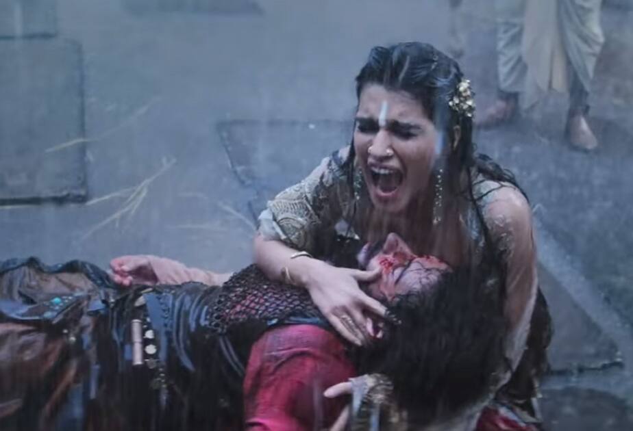 MOVIE STILLS FROM RAABTA