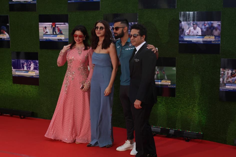 cricket player Sachin Tendulkar along with his wife Anjali Tendulkar, actress Anushka Sharma and with player Virat Kohli cricket player Sachin Tendulkar along with his wife Anjali Tendulkar, actress Anushka Sharma and with player Virat Kohli