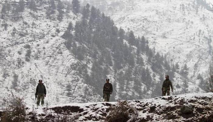 Indian Army foils ambush by Pakistan&#039;s Border Action Team in Uri, two attackers gunned down