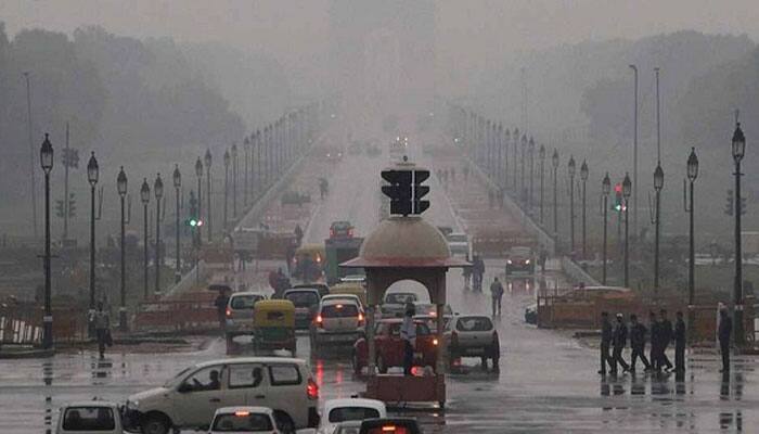 Delhiites wake up to a rainy Sunday