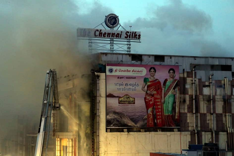 Fire breaks out at a shop in Chennai