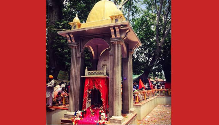 Zyeth Atham: How Kashmiri Pandits celebrate Mata Kheer Bhawani&#039;s big day!