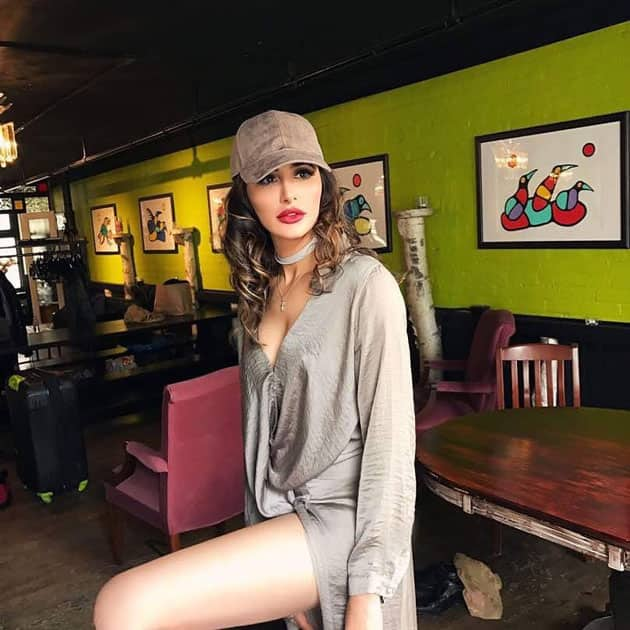 Instagram- nargisfakhri