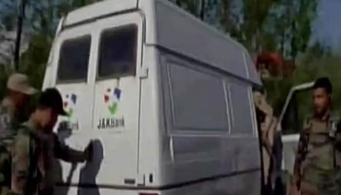 Bihar: 60-yr-old labourer denied mortuary van, carries wife&#039;s corpse on motorcycle