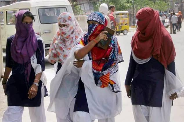 North India singed by heat wave, respite likely from Tuesday evening
