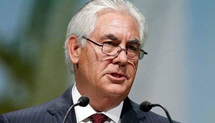 US Secretary of State Rex Tillerson gets flipped off in New Zealand for quitting Paris climate deal