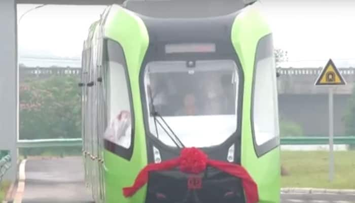 China unveils world&#039;s first driverless train that can run without tracks – Video inside