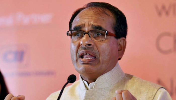 MP CM Shivraj Singh Chouhan apprises Amit Shah of Mandsaur situation