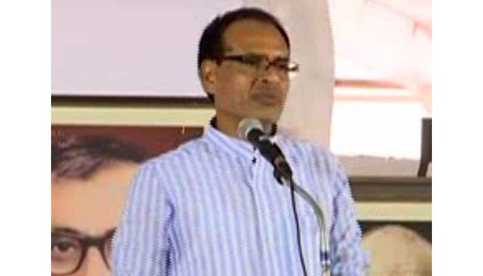 Shivraj Singh Chouhan says will continue fast till peace is restored in MP, assures decision in farmers&#039; interest